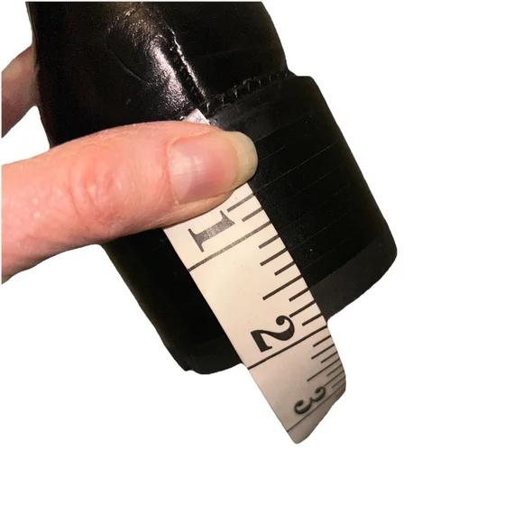 Donald Pliner Black Savvy Croc Embossed Leather Bootie Sz 8.5 2 Inch Block Herl - Picture 7 of 7